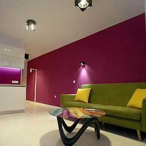 https://turquoise-and-magenta-apartaments-apartment.sofiahotelsbg.com