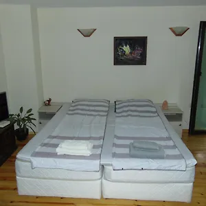 https://aleksandrovska-burgas-apartment.varna-hotels.com